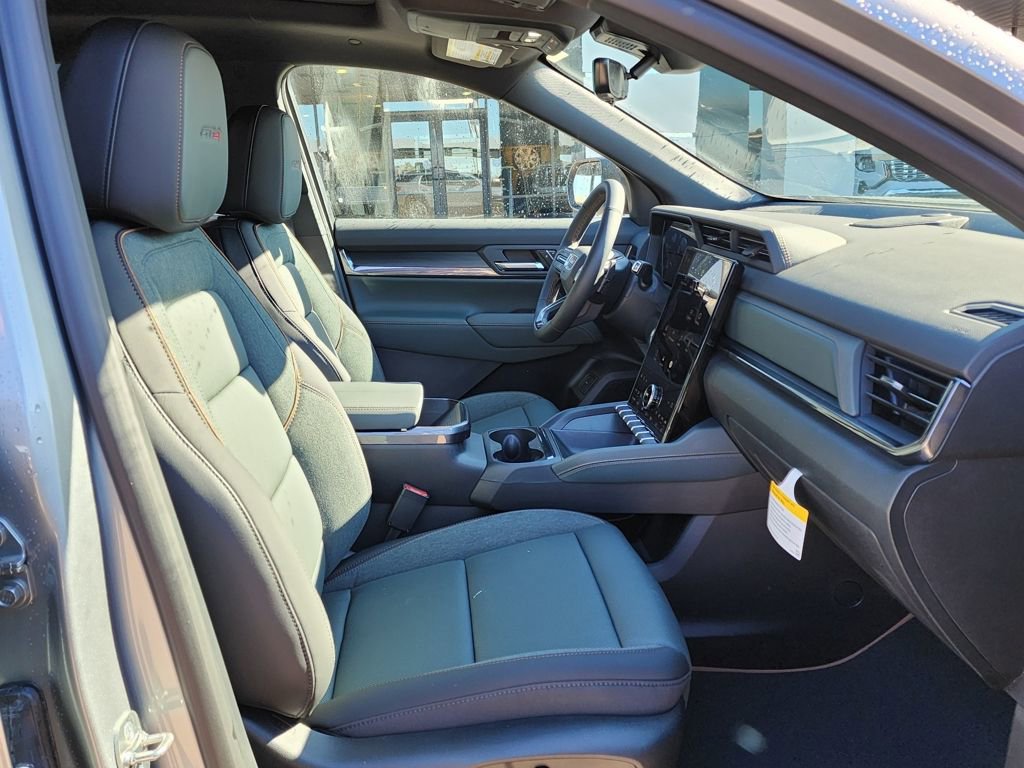 New 2026 GMC Terrain AT4 w/ Convenience Package III image 40