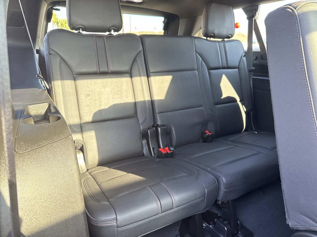 Used 2024 Chevrolet Suburban RST w/ Sport Performance Package image 9