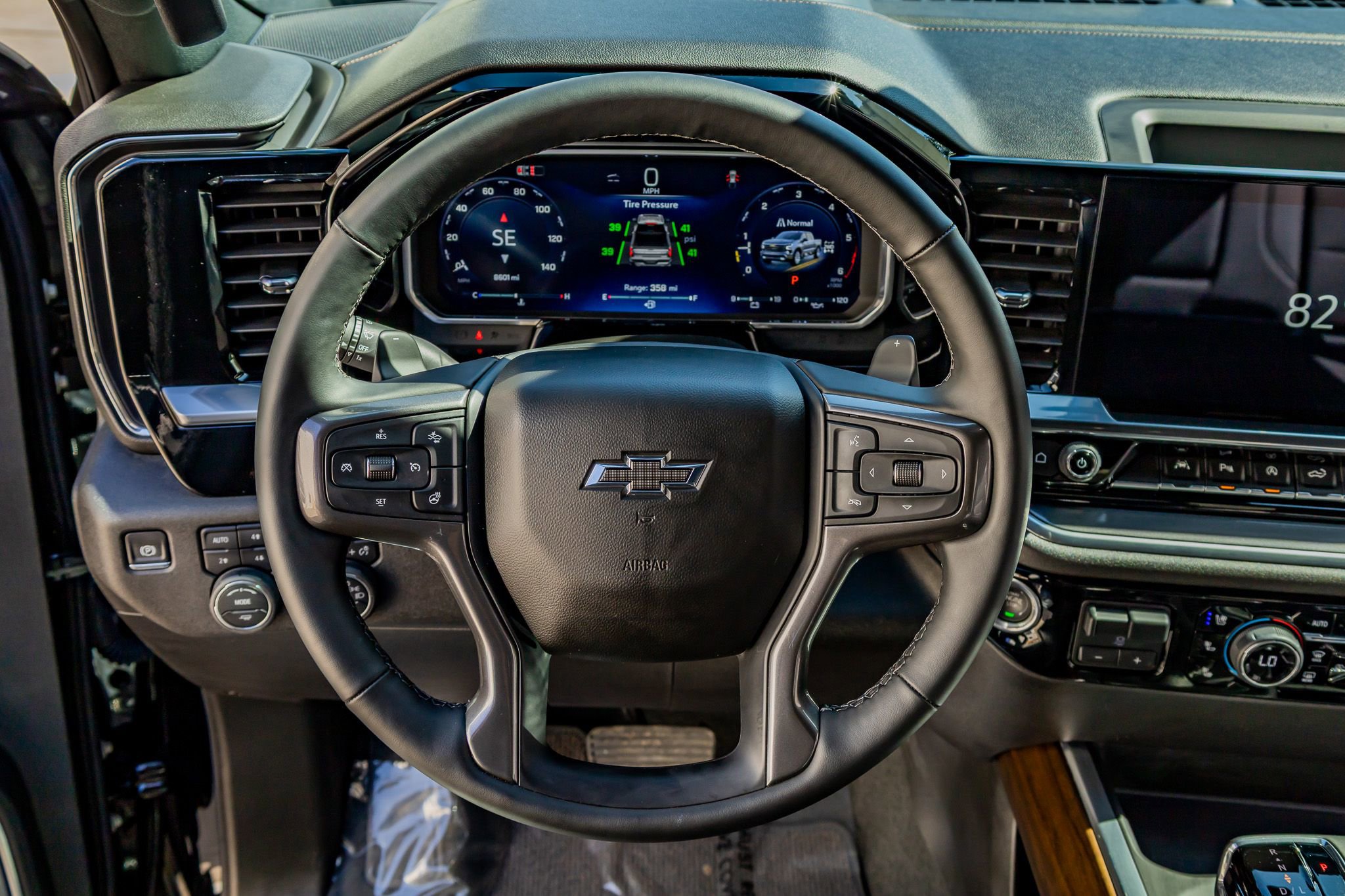 Used 2026 Chevrolet Silverado 1500 High Country w/ Midnight Edition image 19