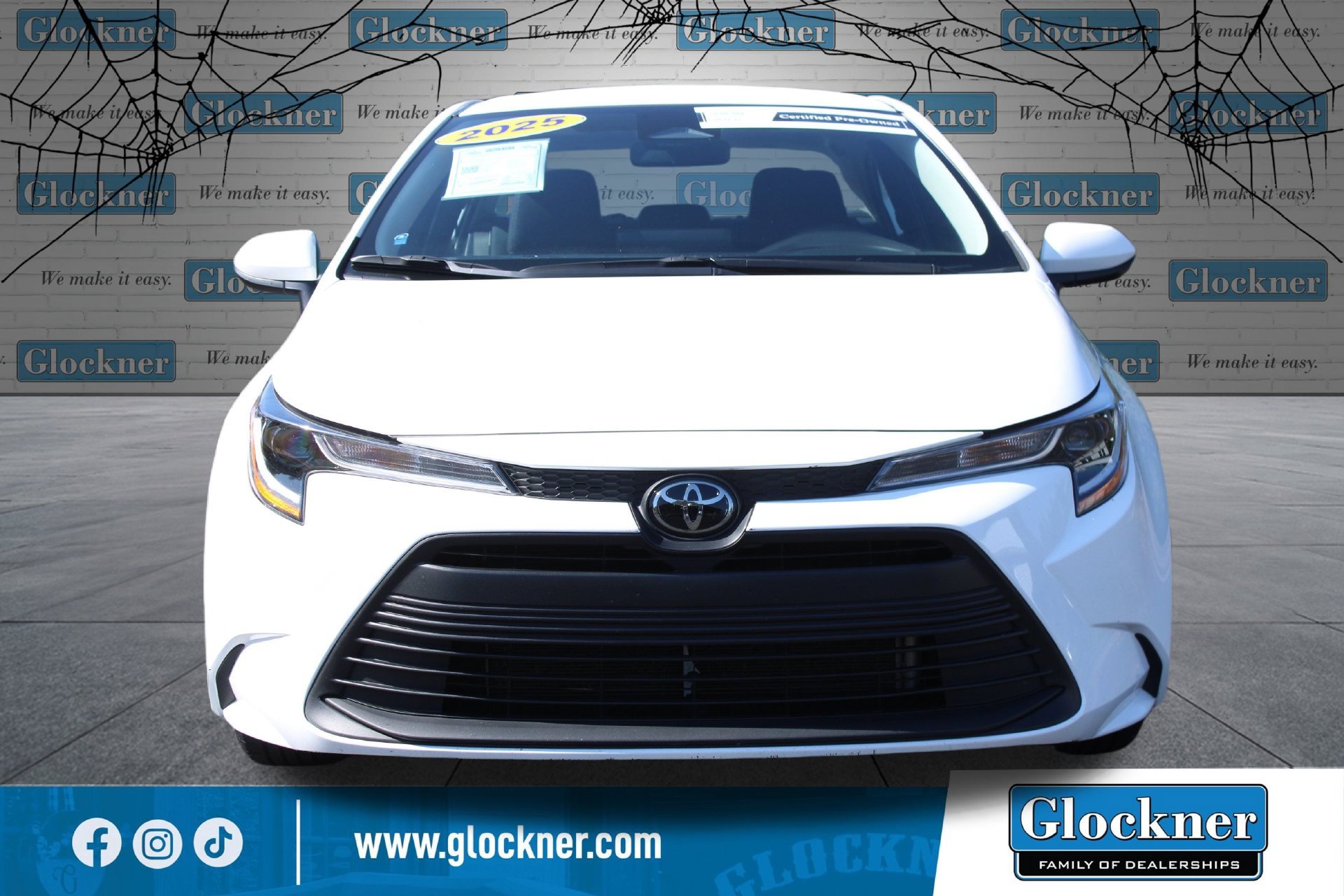 Used 2025 Toyota Corolla LE FWD image 2