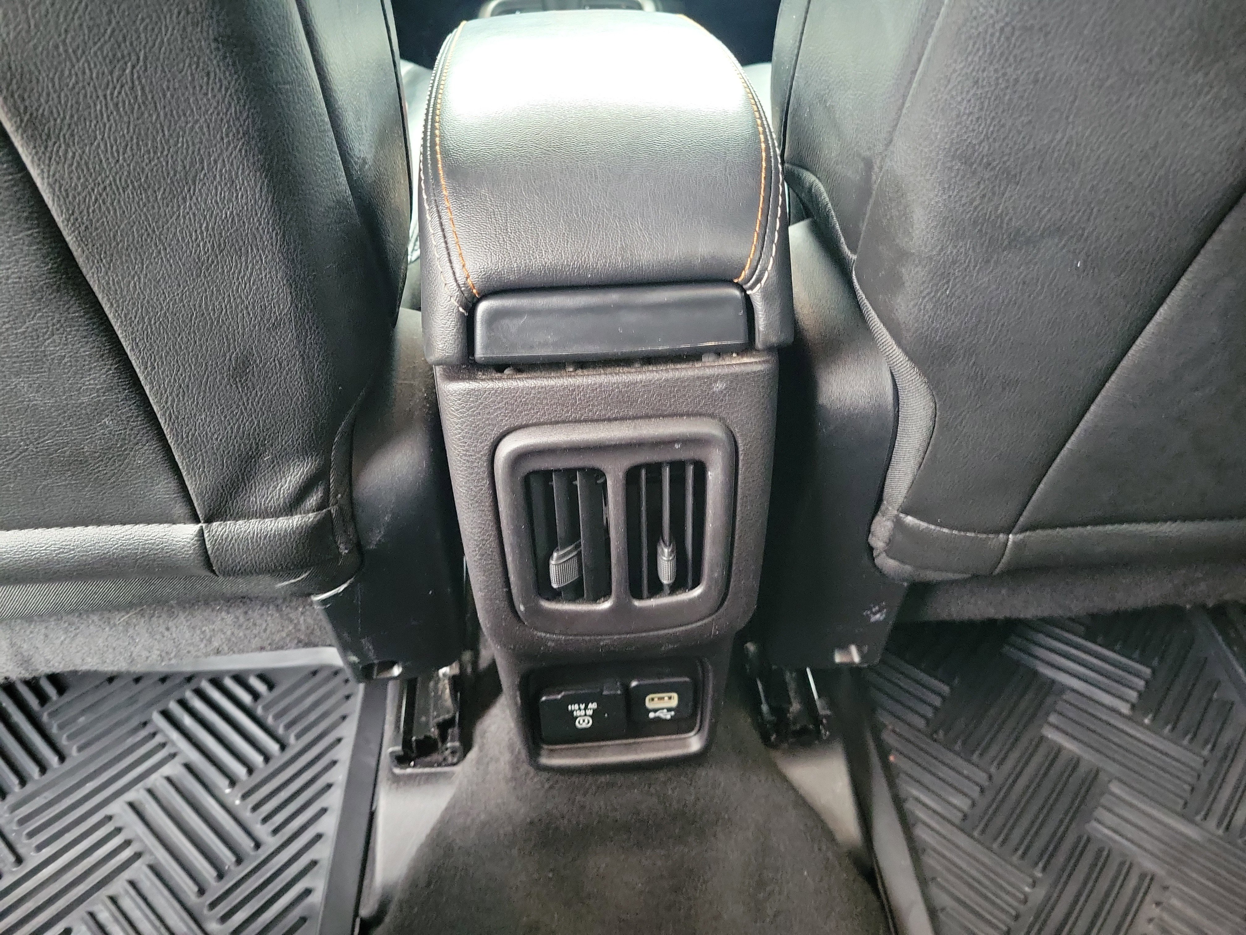 Used 2018 Jeep Compass Latitude w/ Popular Equipment Group AWD/4WD image 12