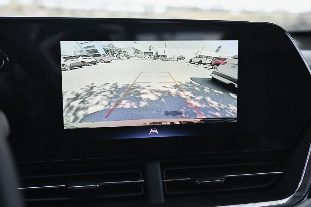 New 2026 Chevrolet Trax LT w/ Sunroof Package FWD image 25