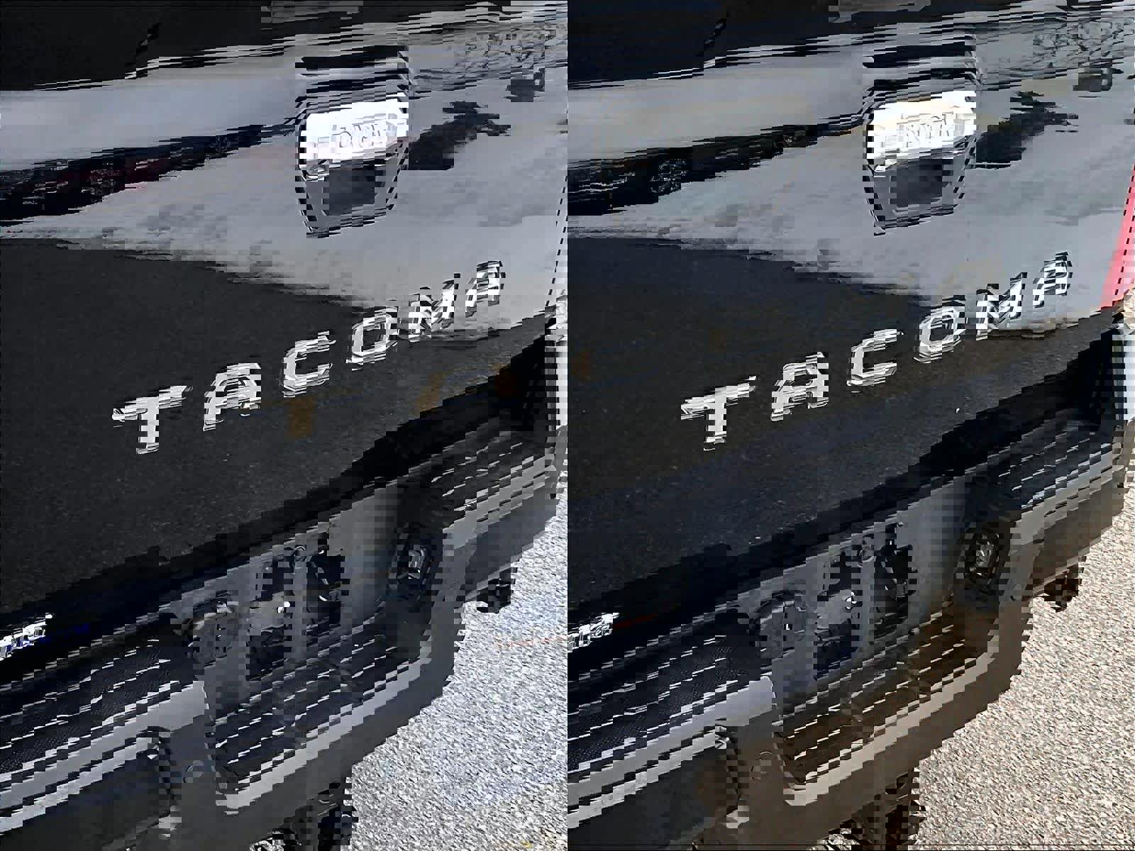 Used 2025 Toyota Tacoma Limited image 28