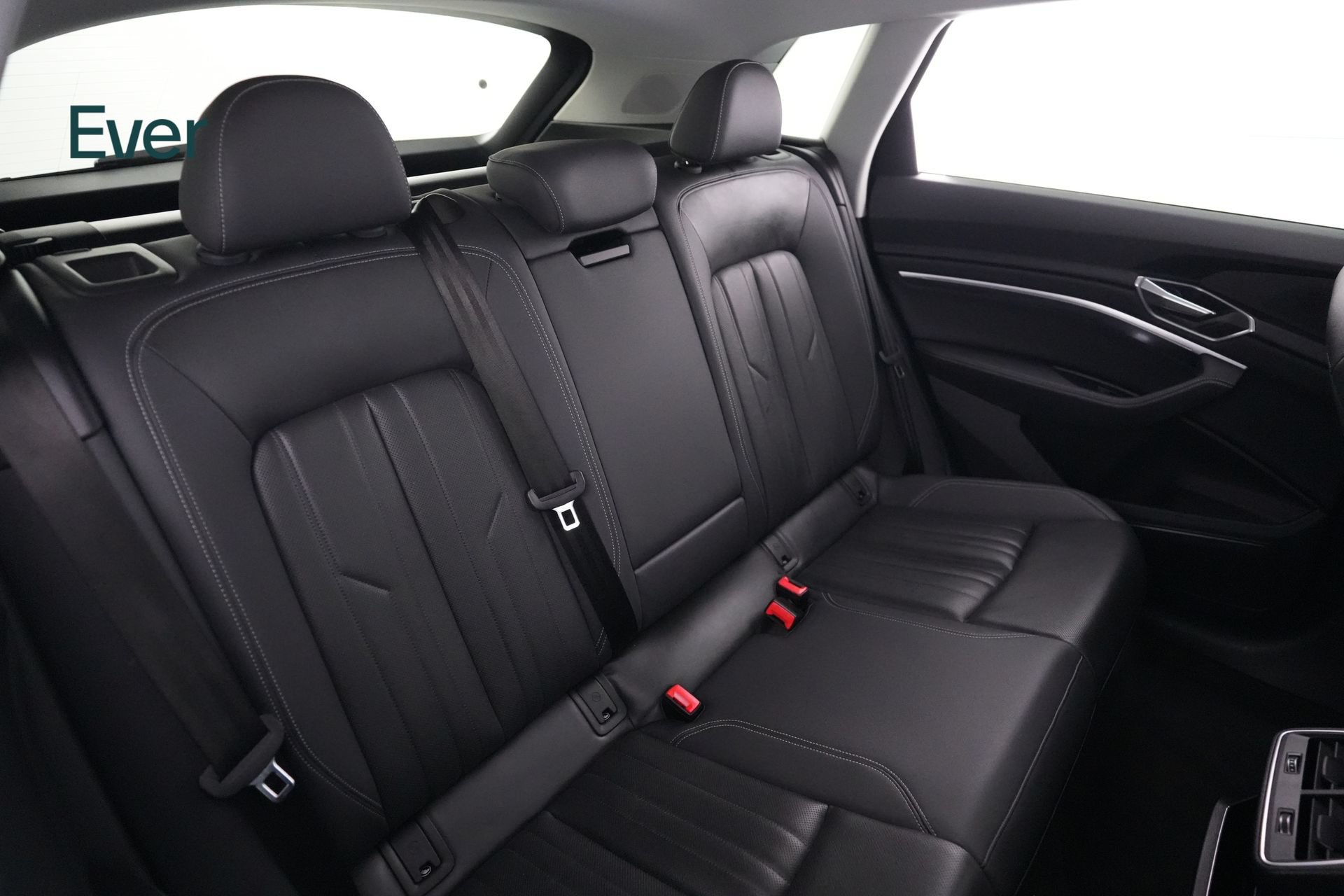 Used 2023 Audi e-tron Premium Plus w/ Premium Plus Package AWD/4WD image 5