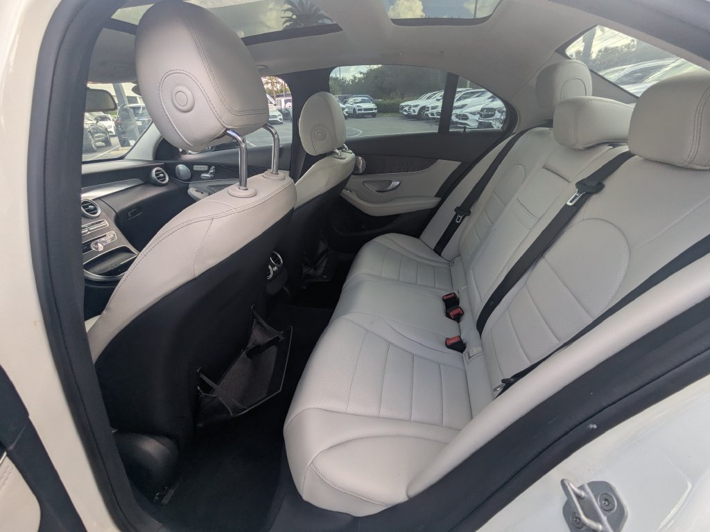 Used 2015 Mercedes-Benz C 300 4MATIC Sedan image 23