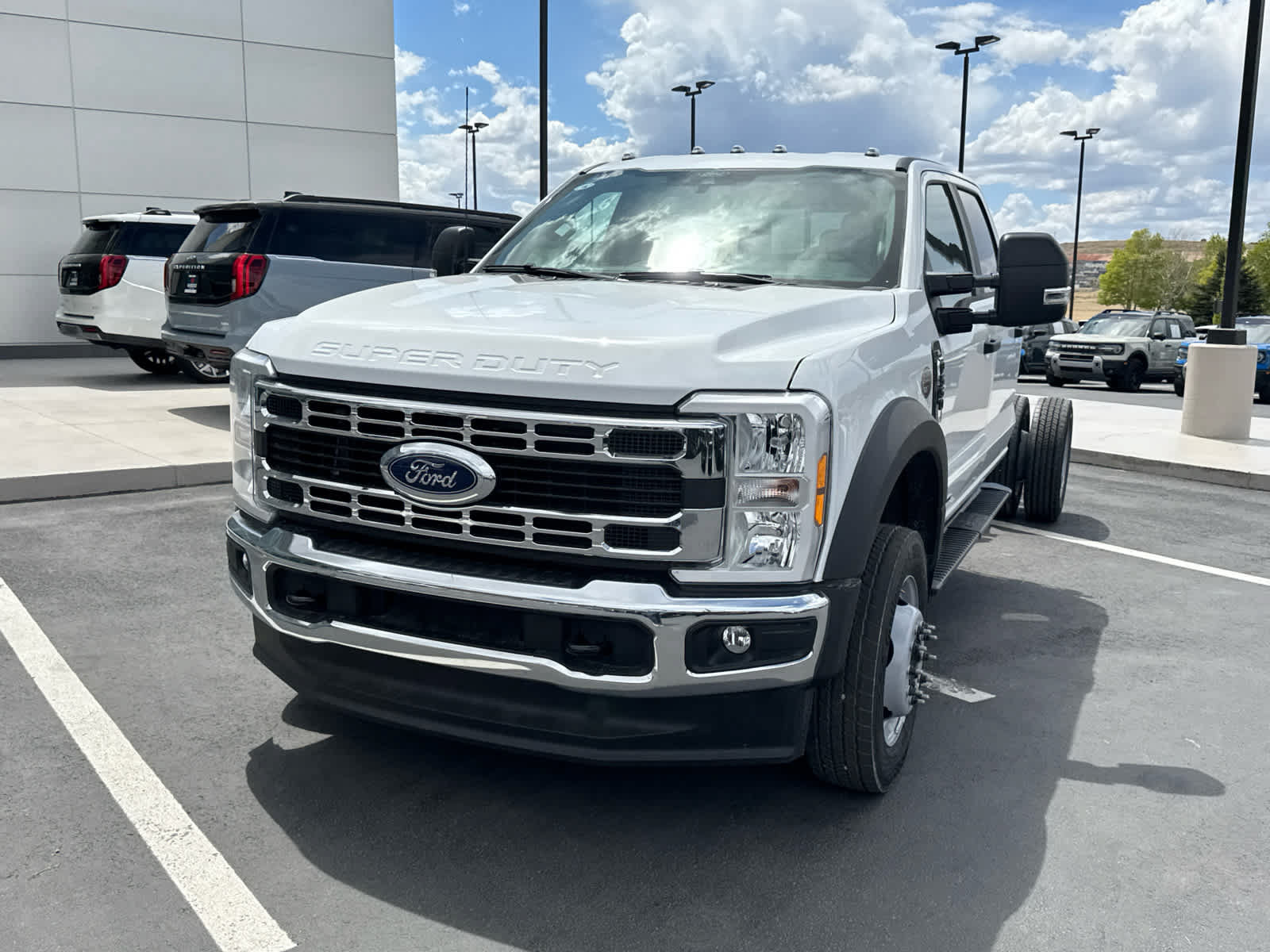 New 2026 Ford F550 4x4 Crew Cab Super Duty w/ XL Chrome Package image 3