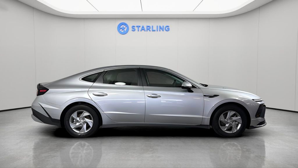 Used 2025 Hyundai Sonata SE image 12