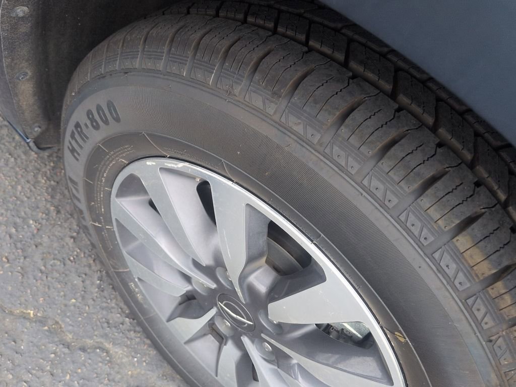 Used 2024 Chrysler Pacifica Select image 6