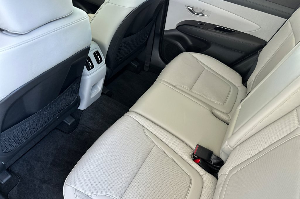 Used 2026 Hyundai Tucson Limited AWD/4WD image 15