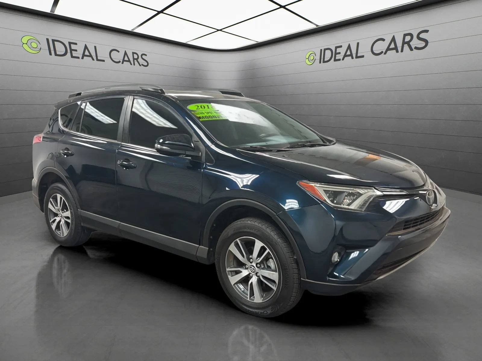 Used 2018 Toyota RAV4 XLE w/ Plus Extra Value Package FWD image 3