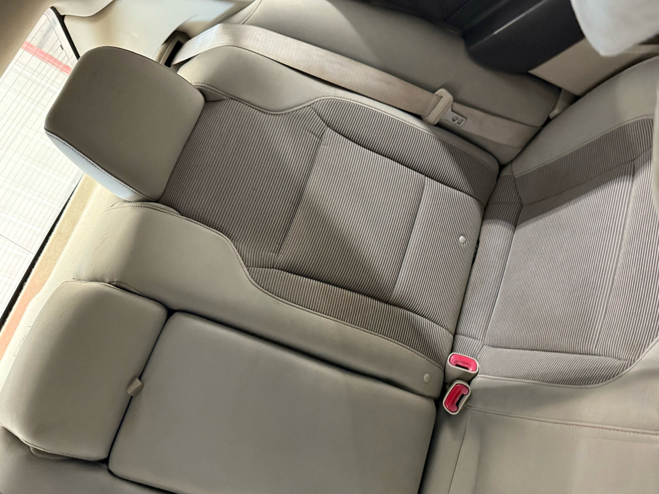 Used 2010 Ford Taurus SEL image 51