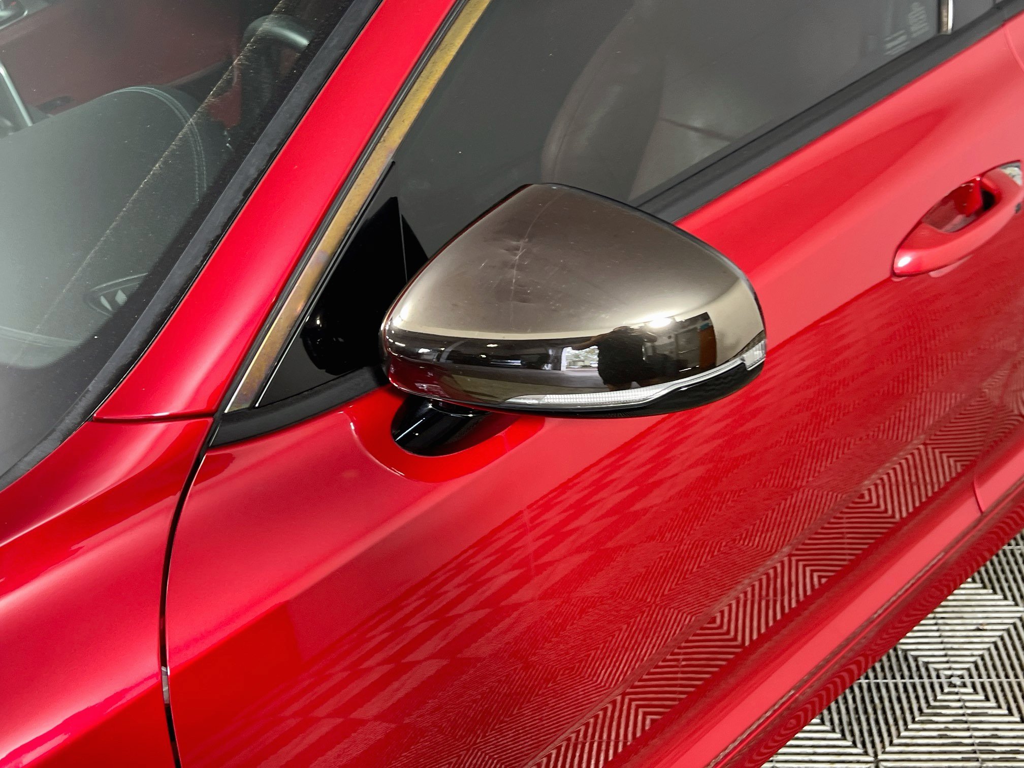 Used 2018 Kia Stinger GT1 RWD image 13