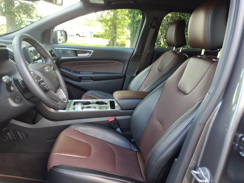 Certified 2022 Ford Edge Titanium w/ Equipment Group 301A AWD/4WD image 18