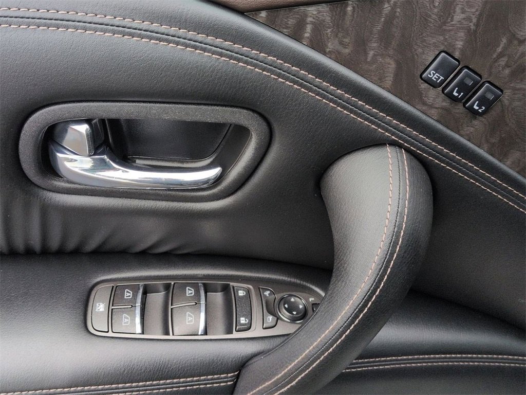 Used 2021 Nissan Armada Platinum image 10