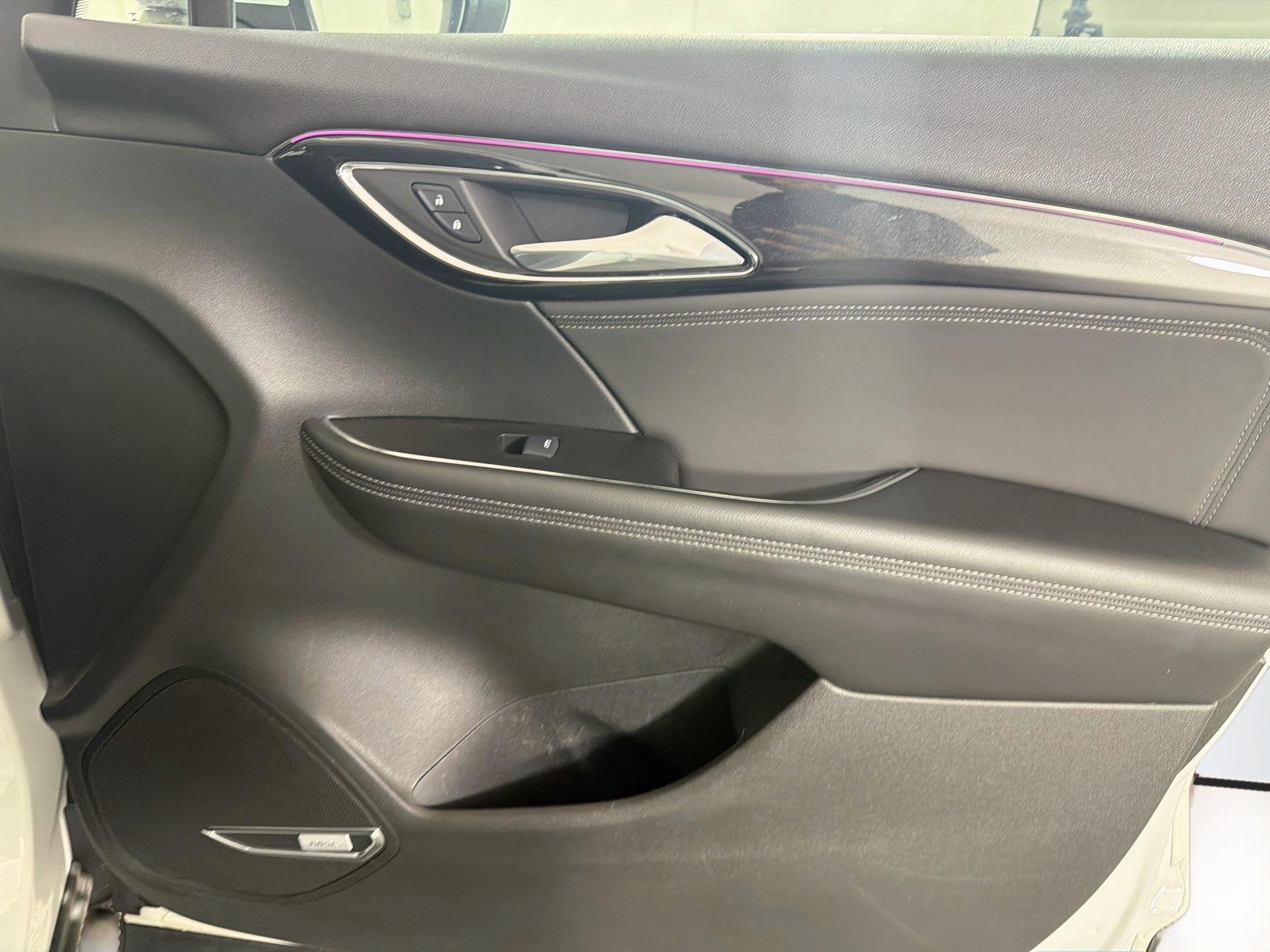 Used 2024 Buick Envision Preferred AWD/4WD image 31