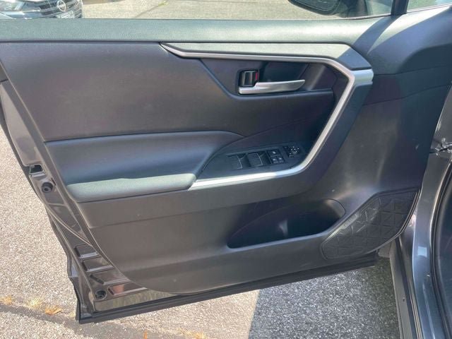Certified 2025 Toyota RAV4 XLE AWD/4WD image 18
