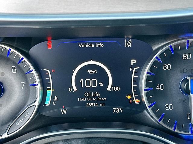 Used 2025 Chrysler Pacifica Limited w/ Uconnect Theater Family Group AWD/4WD image 12