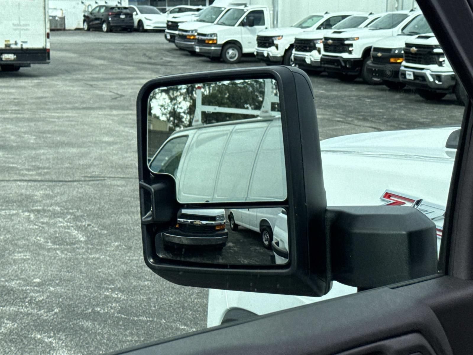 New 2026 Chevrolet Silverado 2500 Custom w/ Custom Value Package AWD/4WD image 15