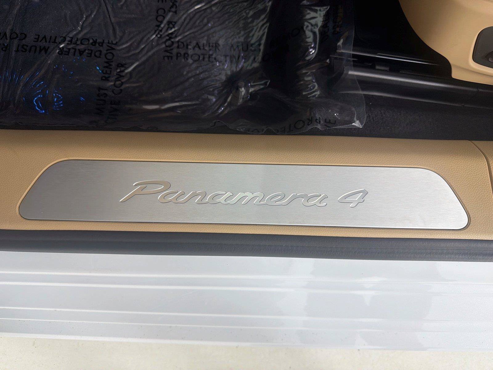 Certified 2022 Porsche Panamera 4 AWD/4WD image 11