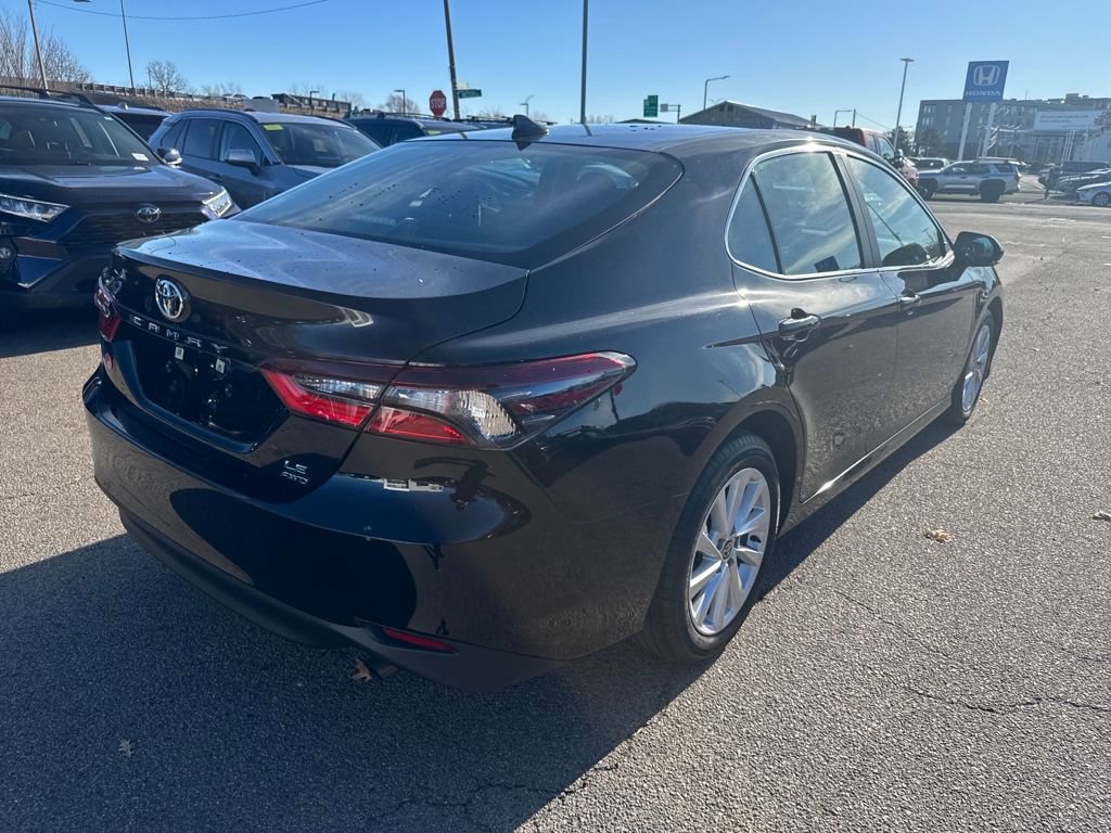 Used 2023 Toyota Camry LE image 8
