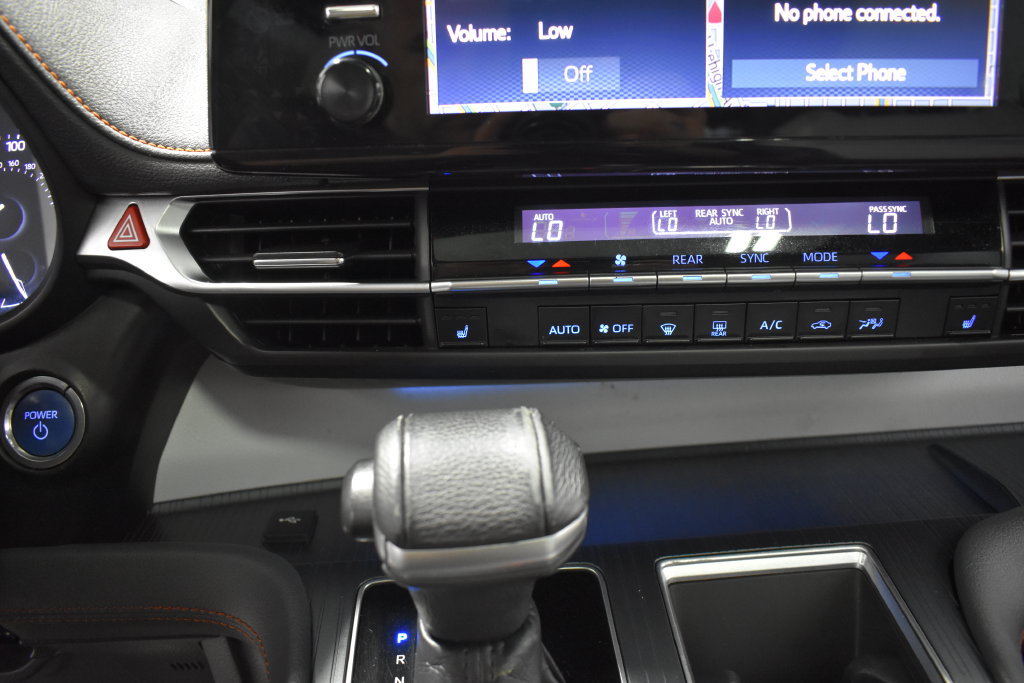 Used 2021 Toyota Sienna XSE AWD/4WD image 23