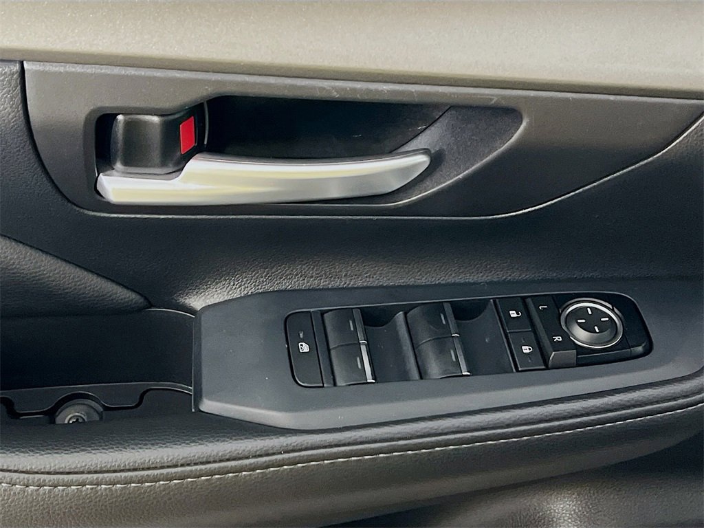 Certified 2025 Toyota Grand Highlander AWD image 16