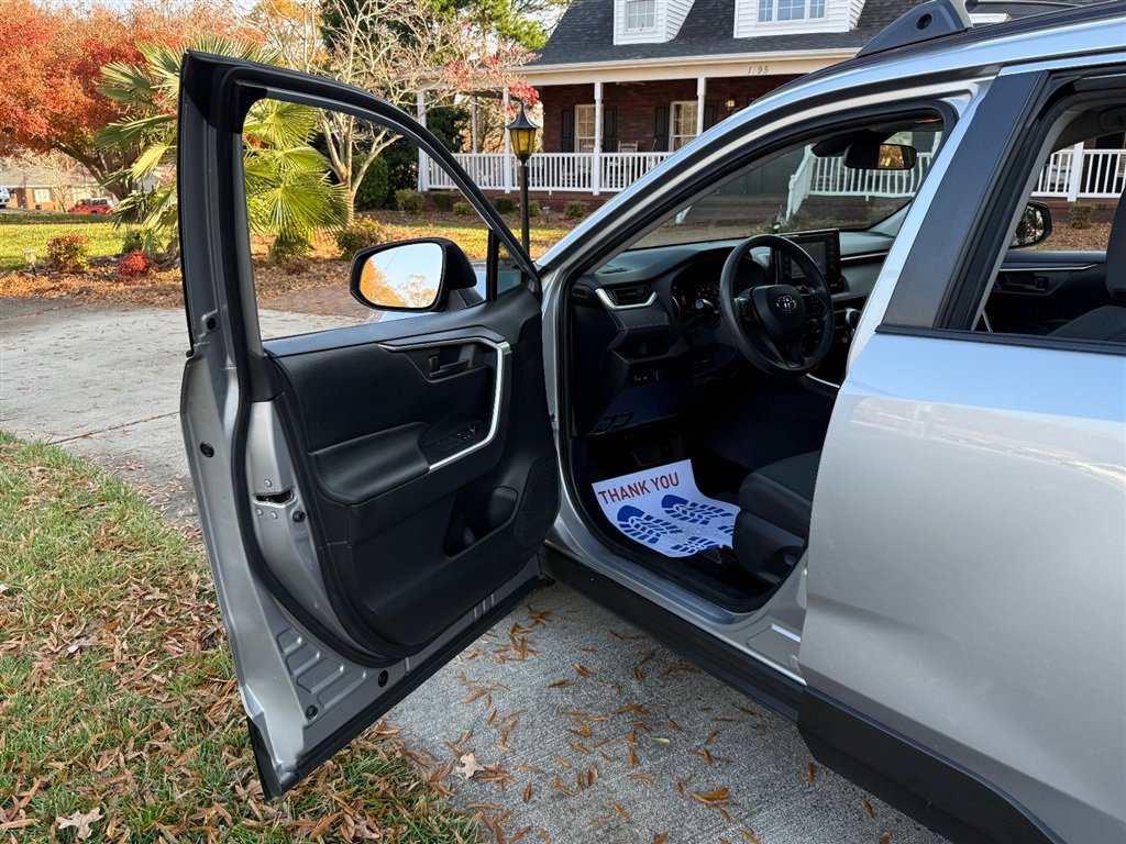 Used 2019 Toyota RAV4 LE w/ All Weather Liner Package image 38