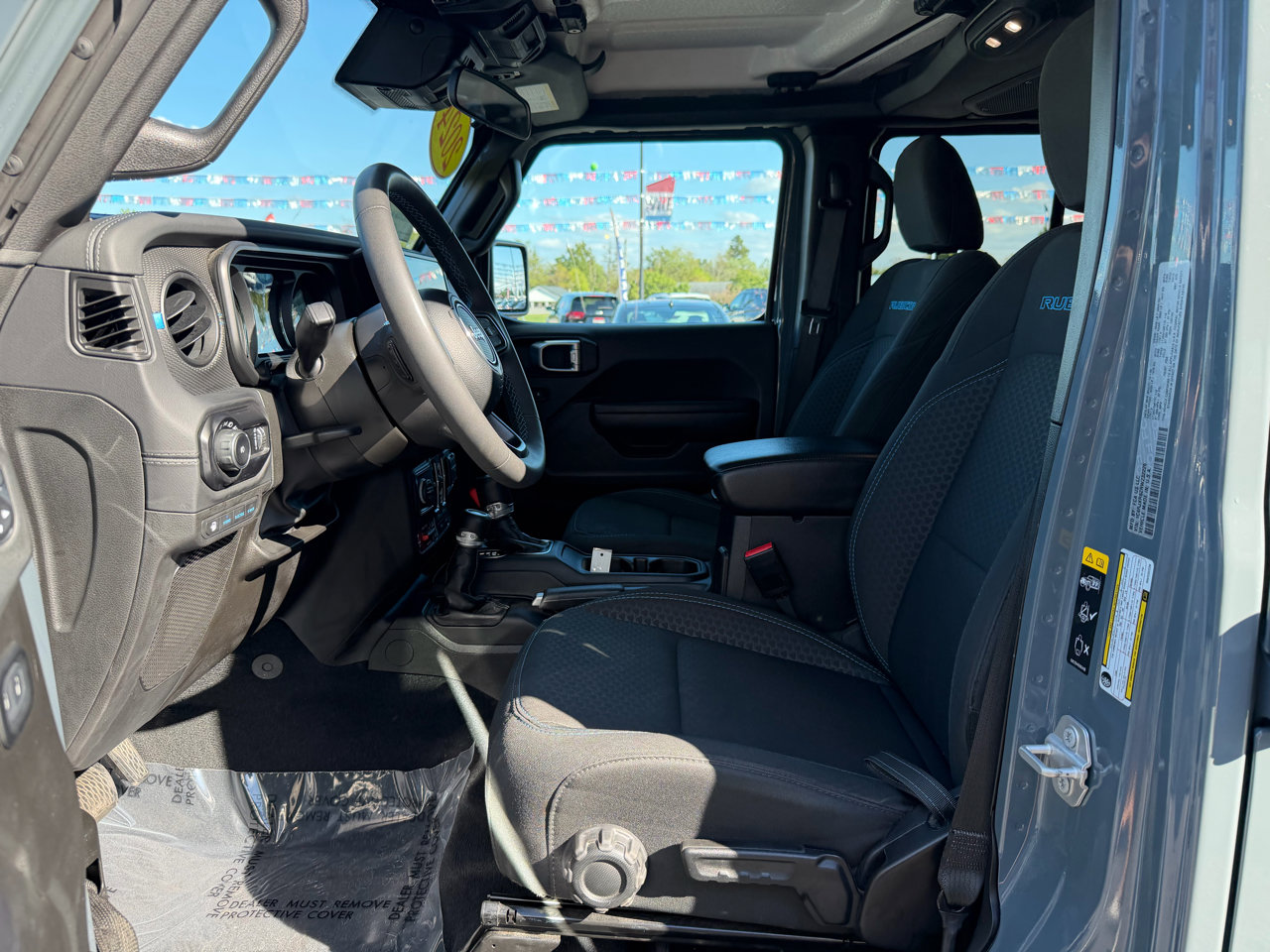 Used 2024 Jeep Wrangler Unlimited Rubicon 4xe image 14
