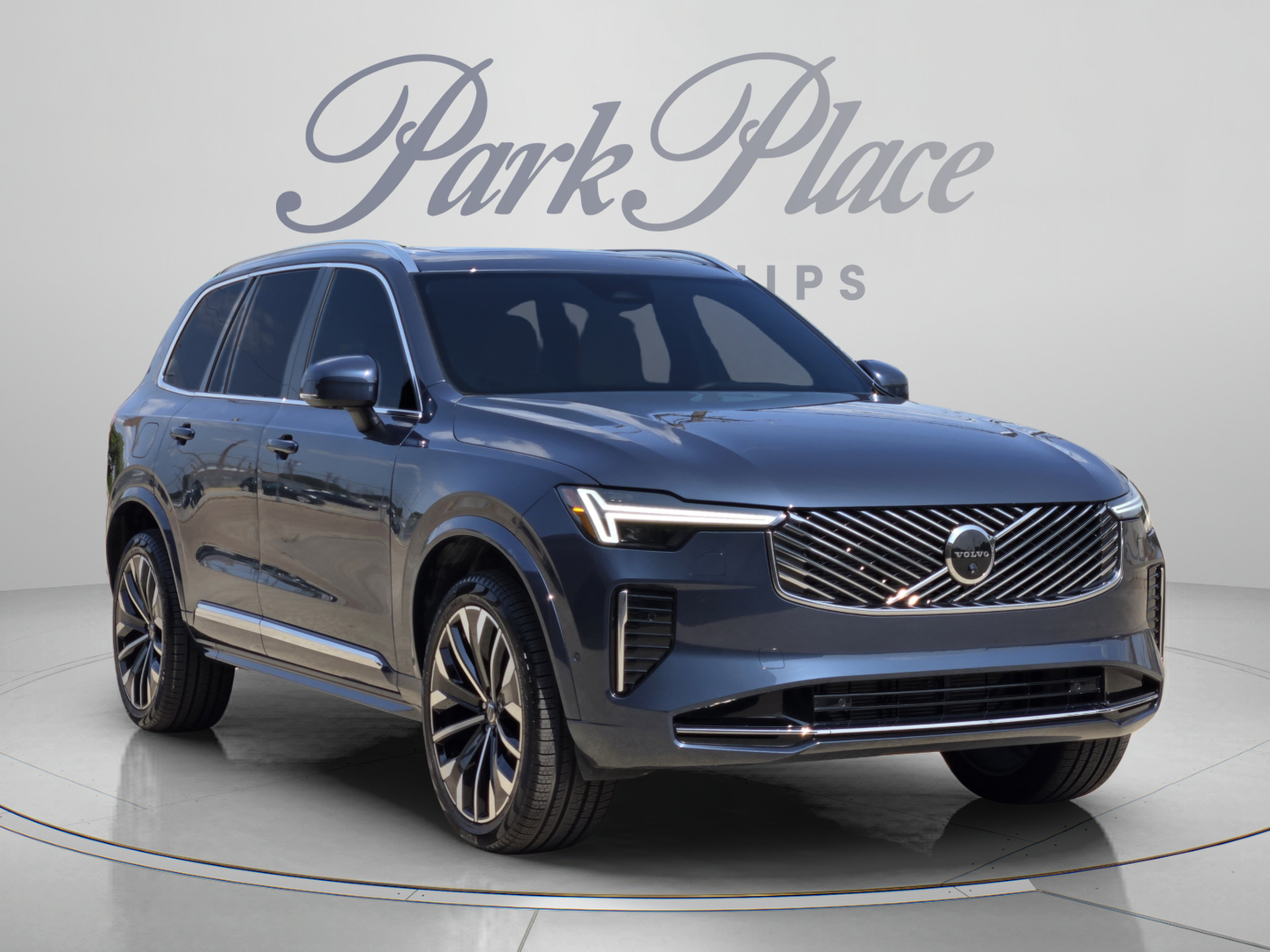 Certified 2026 Volvo XC90 B6 Plus w/ Protection Package Premier AWD/4WD image 8