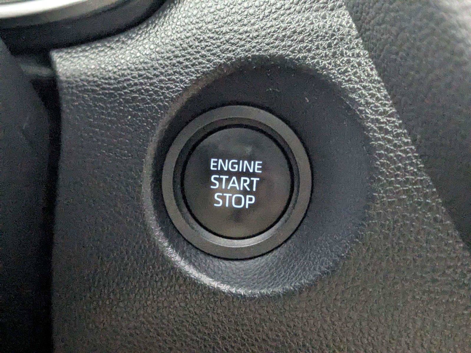 Certified 2025 Toyota Corolla Cross XLE FWD image 30
