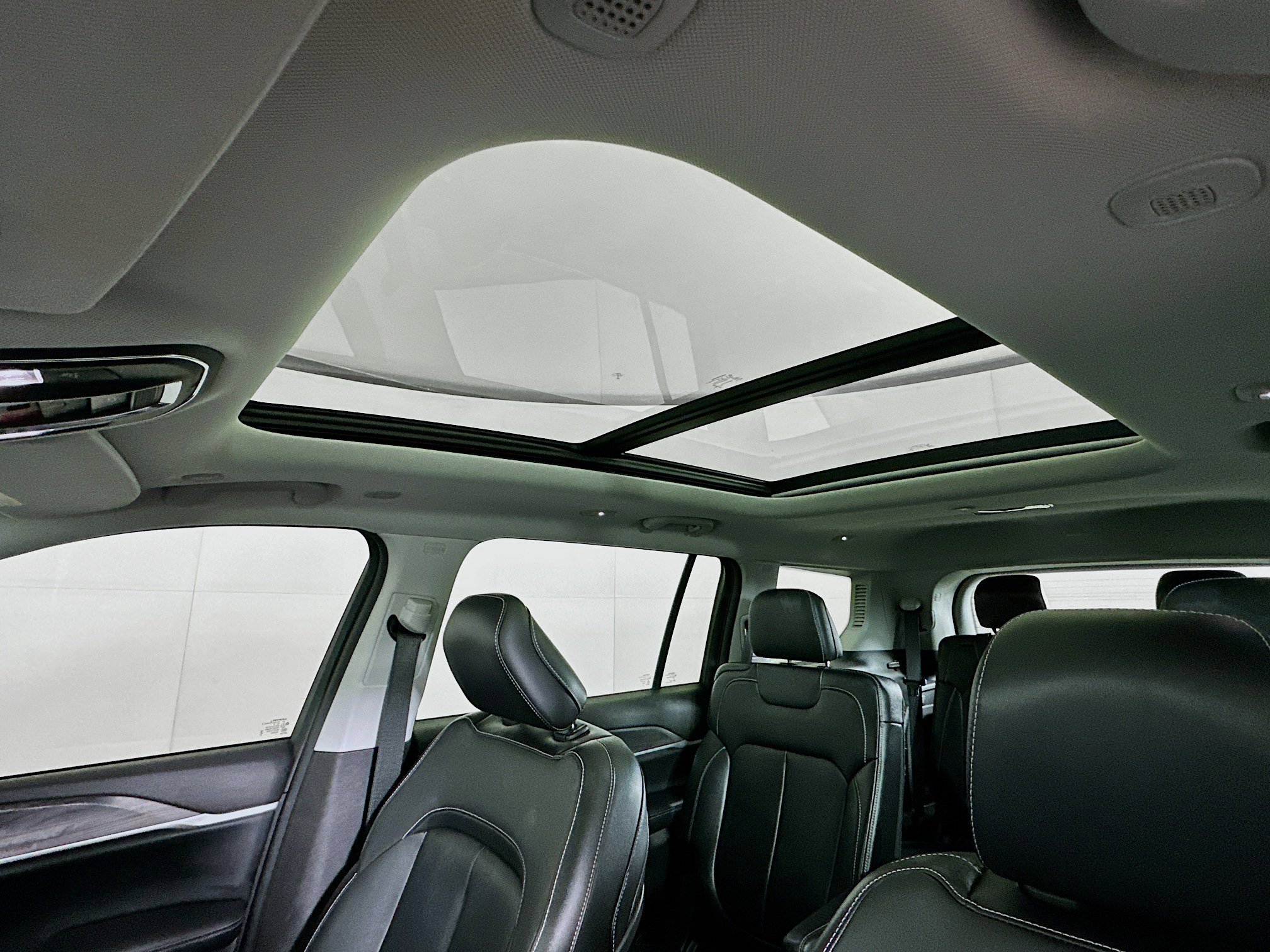 Used 2023 Jeep Grand Cherokee L Limited w/ Trailer Tow Group (B) image 26