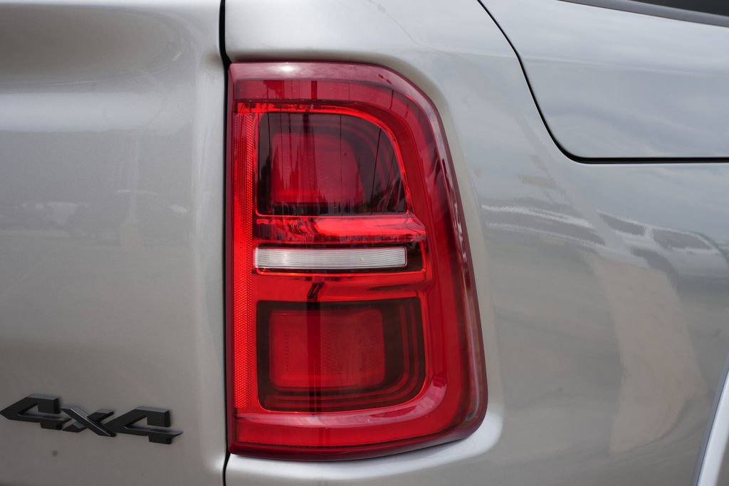 Used 2025 RAM 1500 Limited AWD/4WD image 21