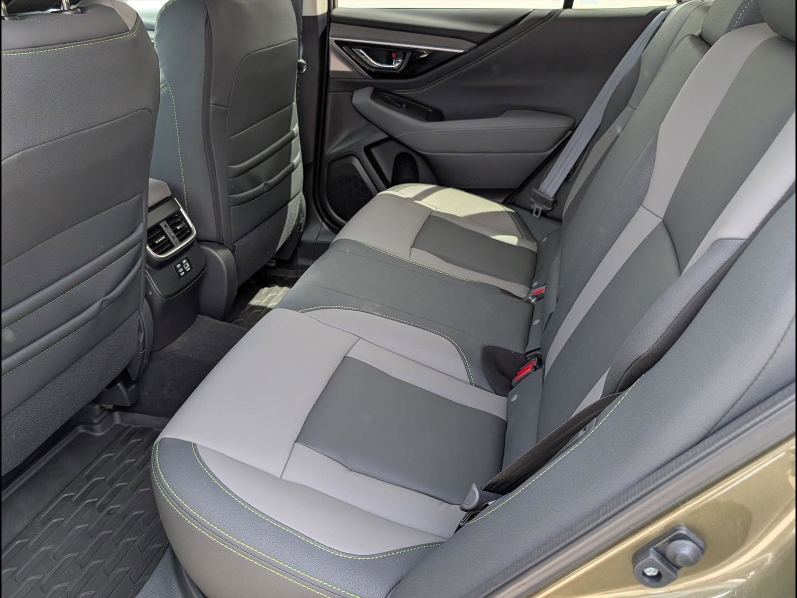 Used 2025 Subaru Outback Onyx Edition image 16