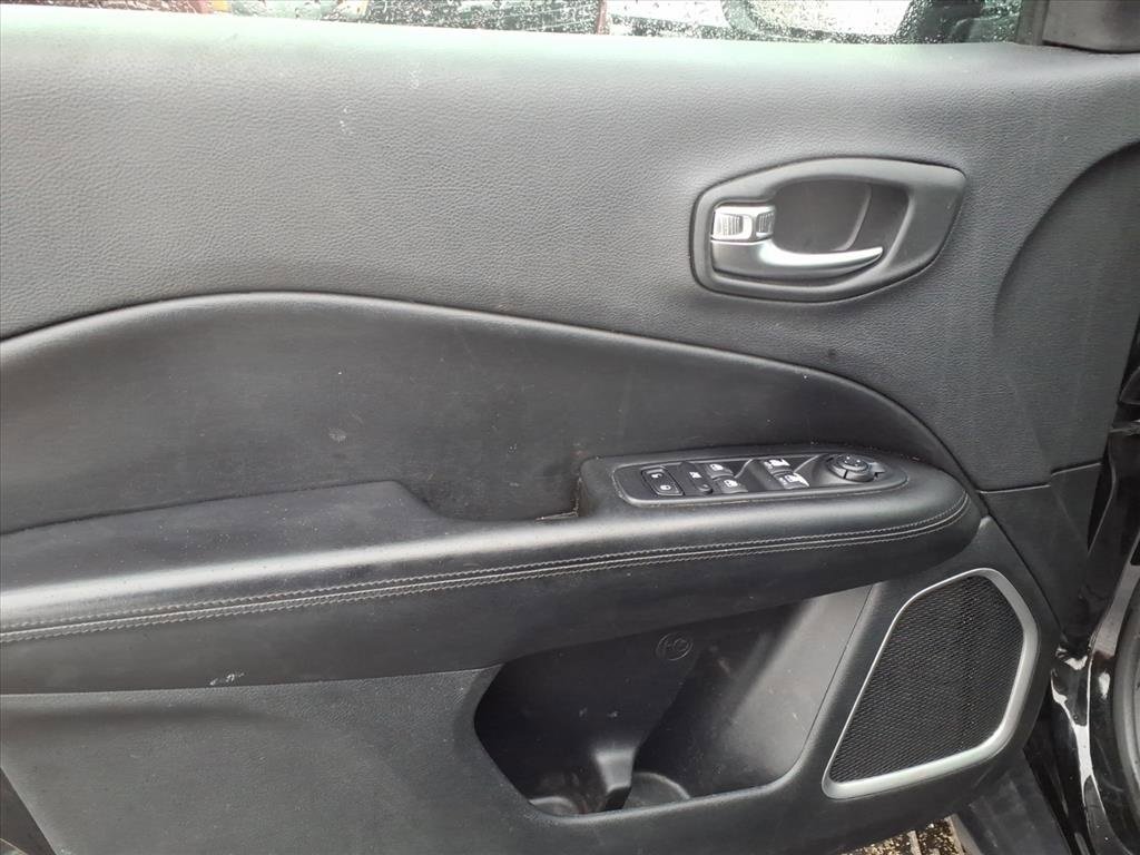 Certified 2020 Jeep Compass Latitude image 6