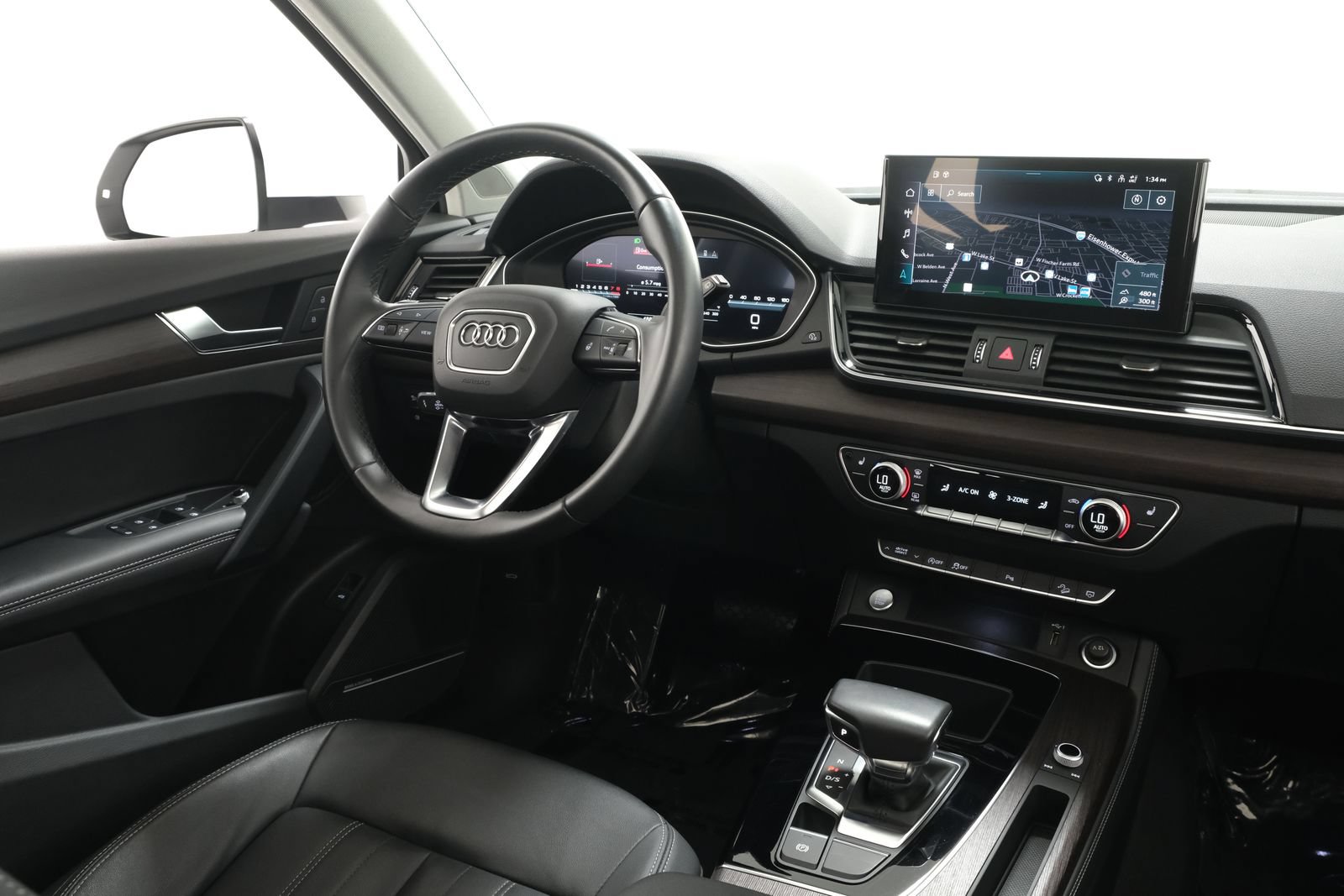 Used 2022 Audi Q5 2.0T Premium Plus w/ Premium Plus Package AWD/4WD image 11