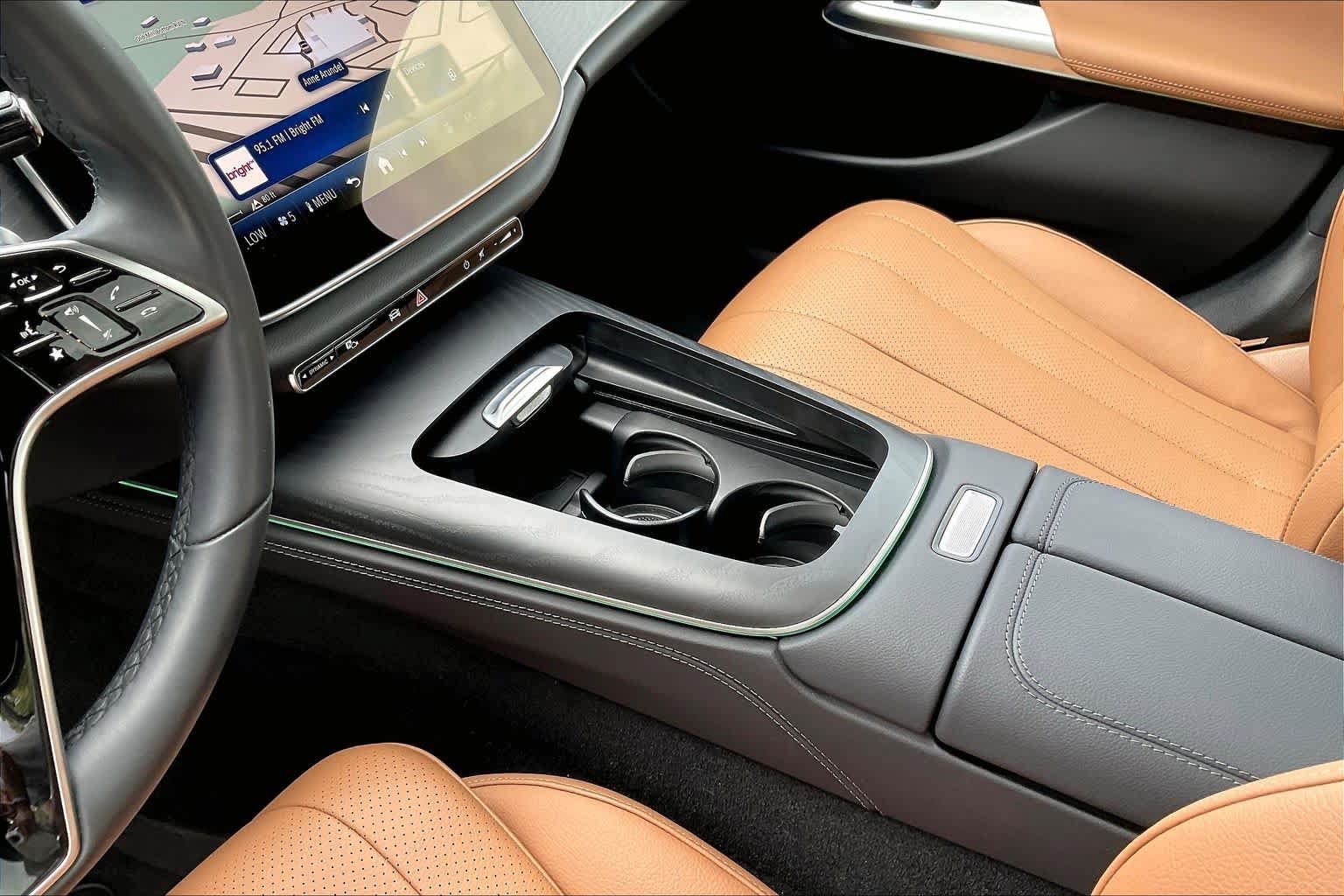 Used 2025 Mercedes-Benz E 350 4MATIC Sedan image 16