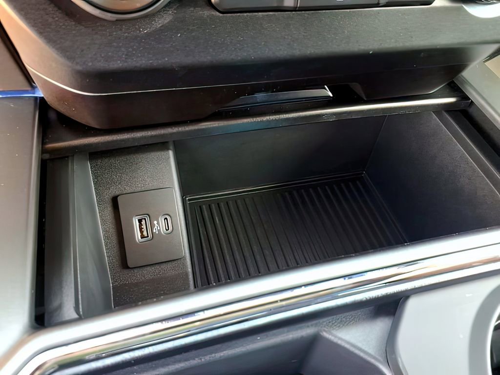 Used 2022 Ford F250 XLT w/ XLT Premium Package image 12