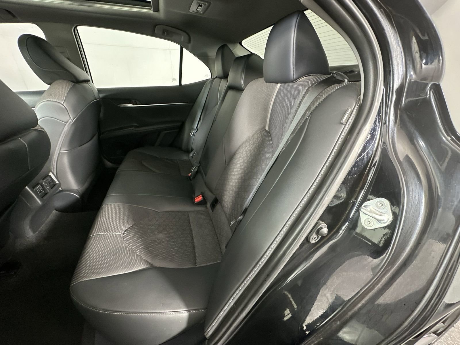 Used 2023 Toyota Camry XSE w/ Navigation Package image 27