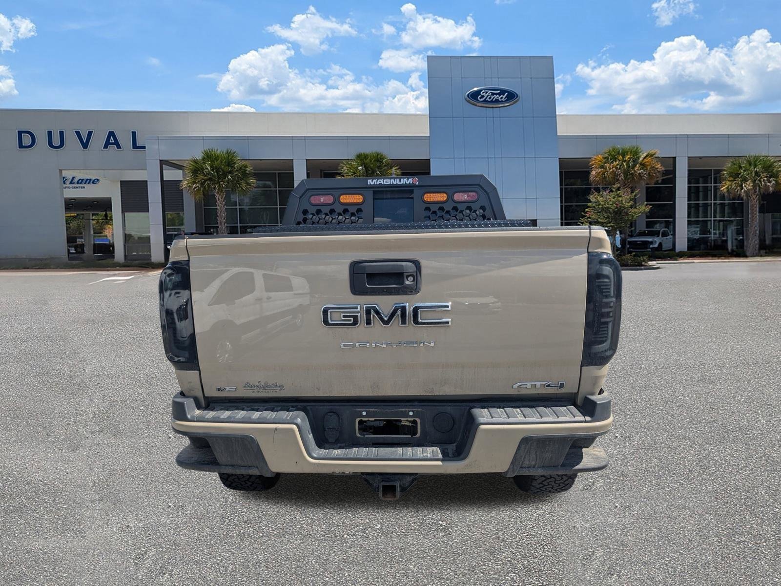 Used 2022 GMC Canyon AT4 w/ Trailering Package image 5