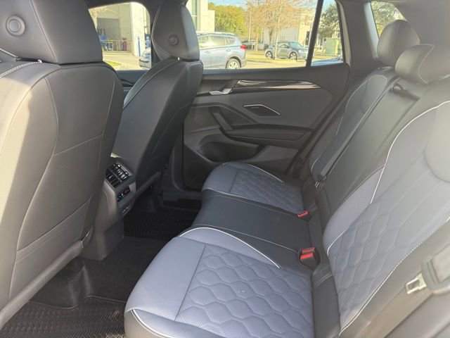 New 2026 Volkswagen Tiguan SEL R-Line AWD/4WD image 7