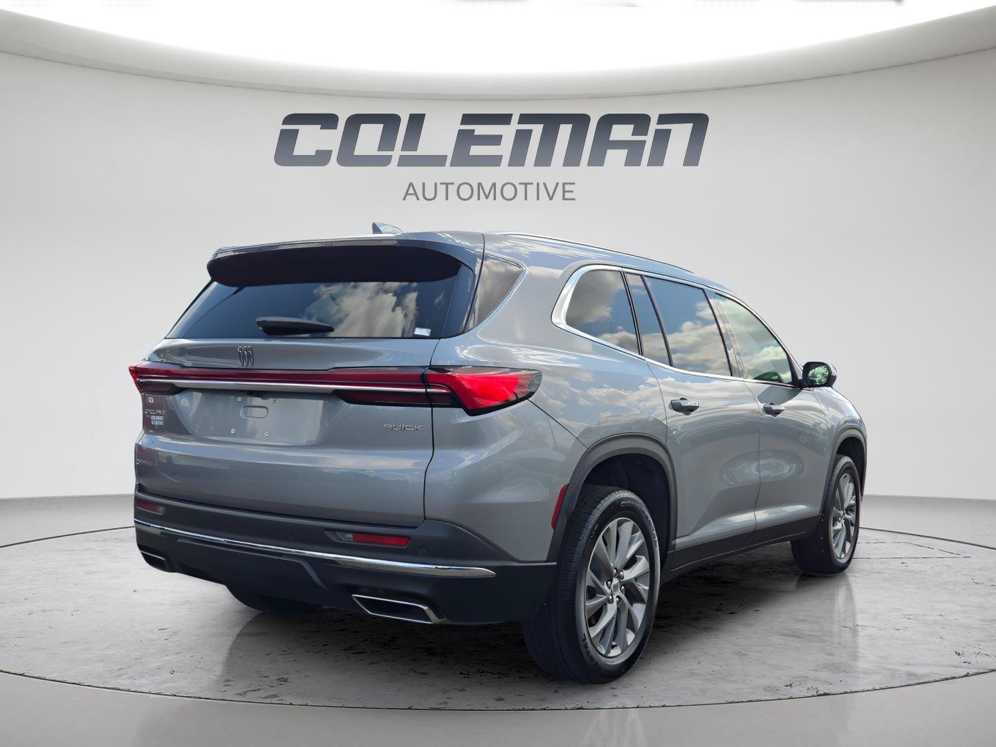 Used 2026 Buick Enclave Preferred AWD/4WD image 11