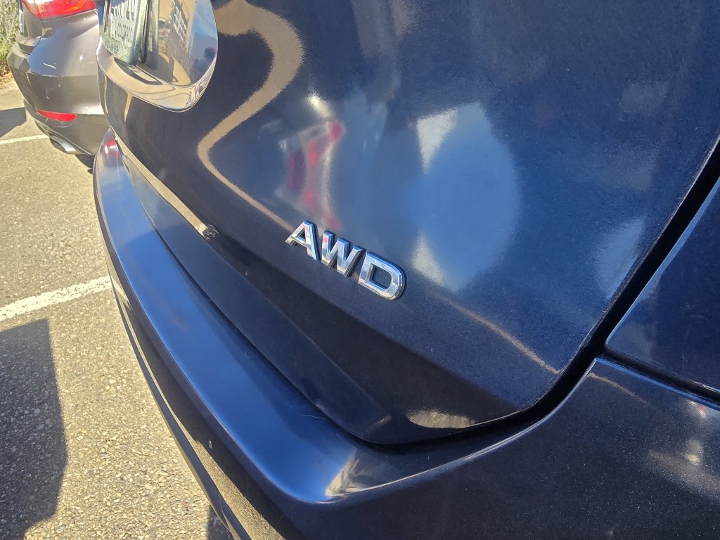 Used 2016 Nissan Rogue S AWD/4WD image 9