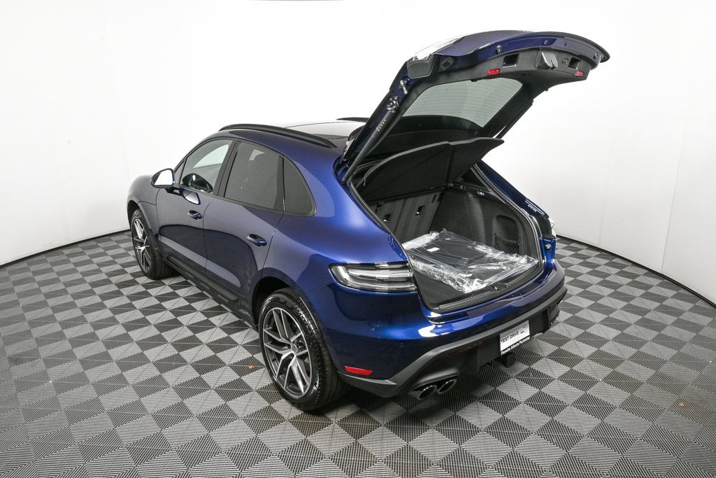 New 2025 Porsche Macan image 32