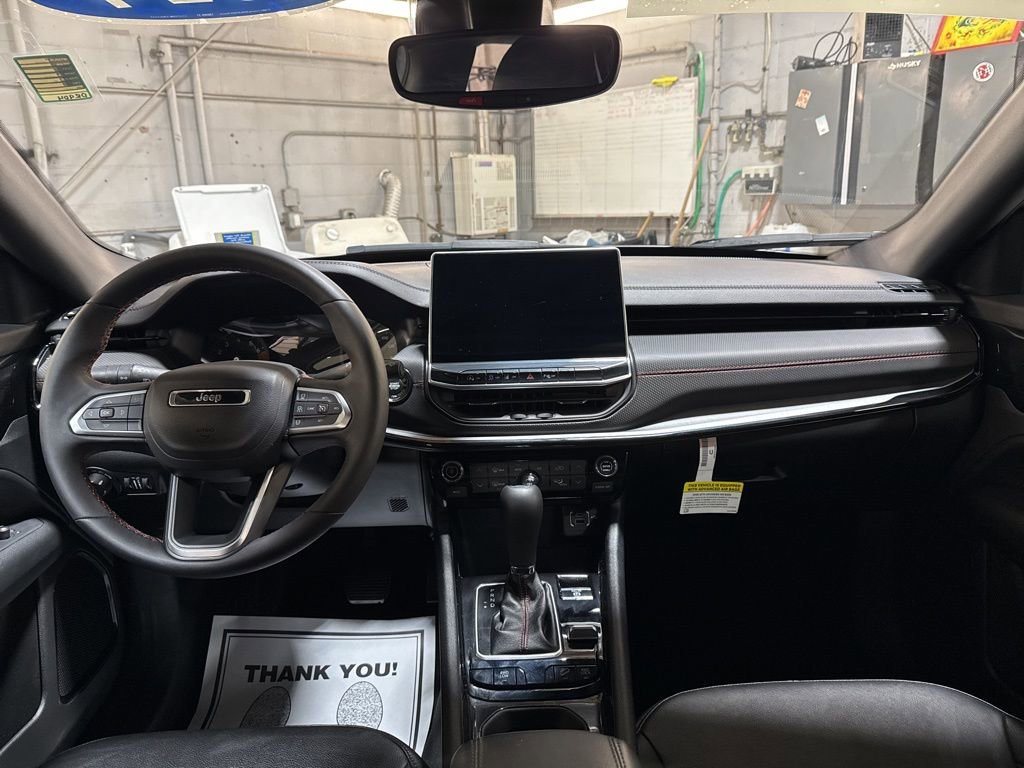 Used 2024 Jeep Compass Trailhawk w/ Trailhawk Convenience Group image 12