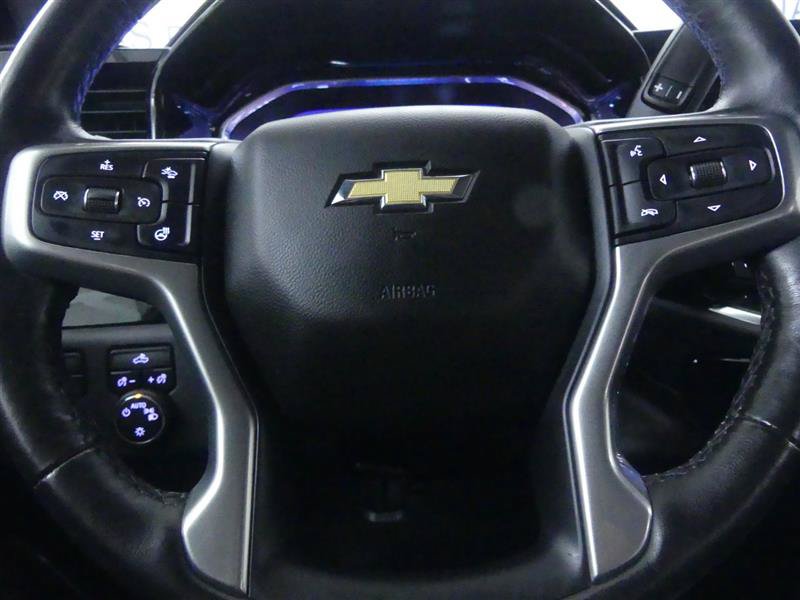 Used 2022 Chevrolet Silverado 1500 LT AWD/4WD image 17