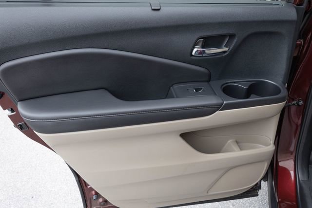 Used 2022 Honda Pilot Touring image 16