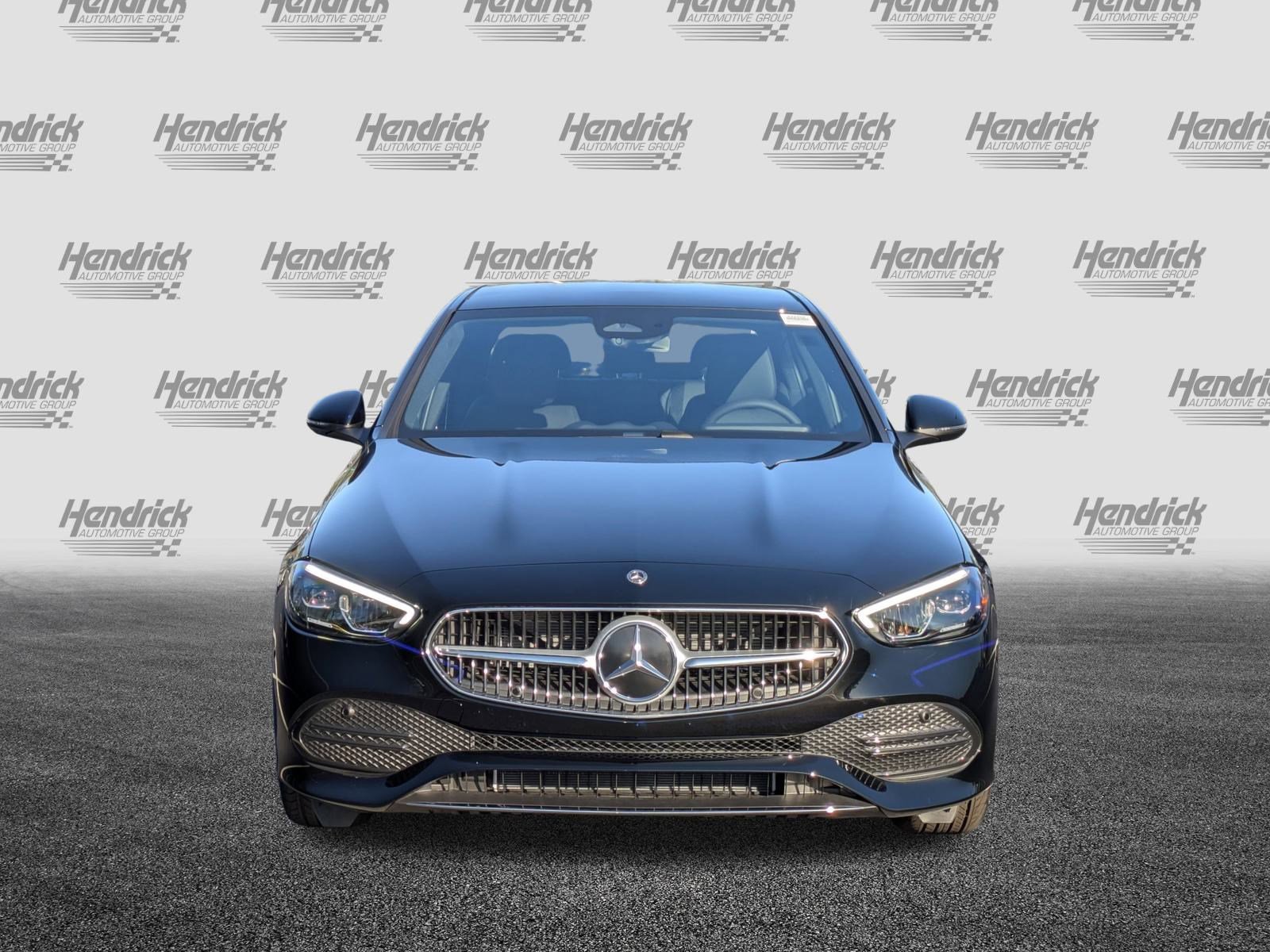 Used 2025 Mercedes-Benz C 300 4MATIC Sedan image 3