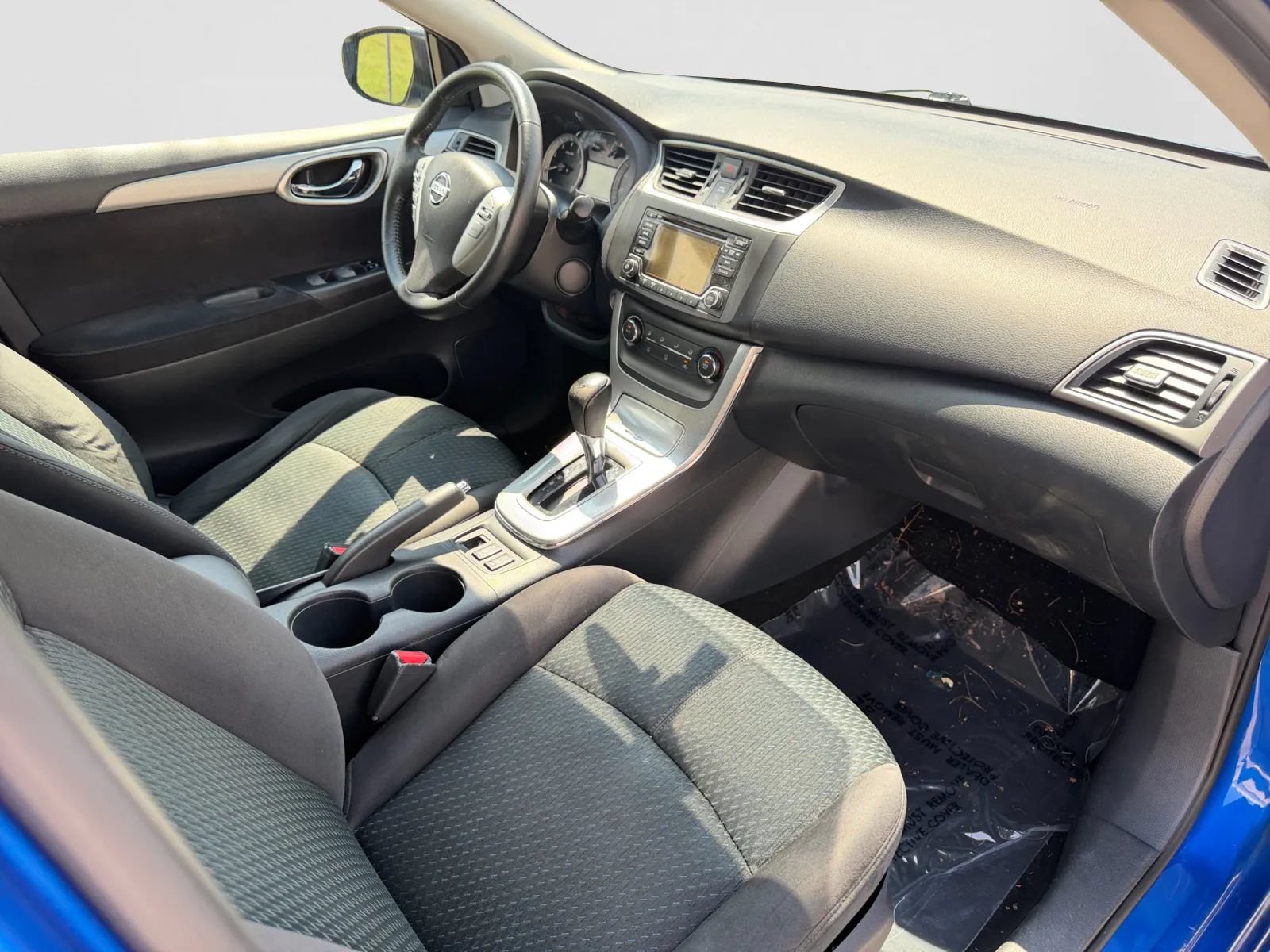 Used 2015 Nissan Sentra SR FWD image 32
