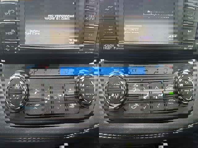 Used 2018 Toyota RAV4 XLE image 18