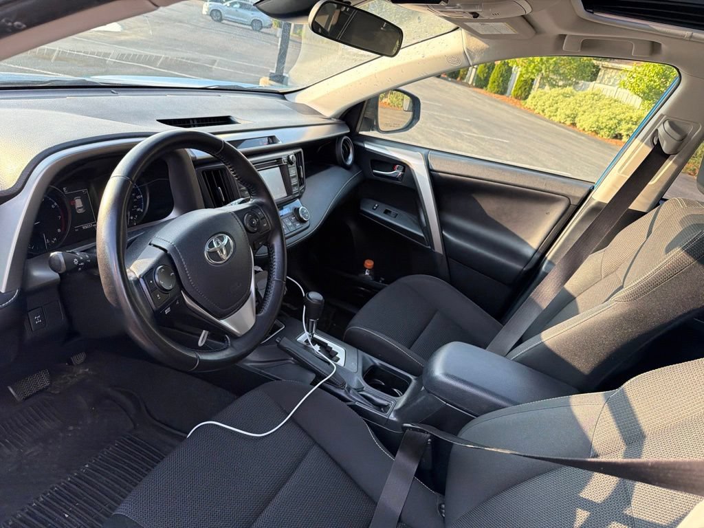 Used 2017 Toyota RAV4 XLE w/ All Weather Liner Package AWD/4WD image 8